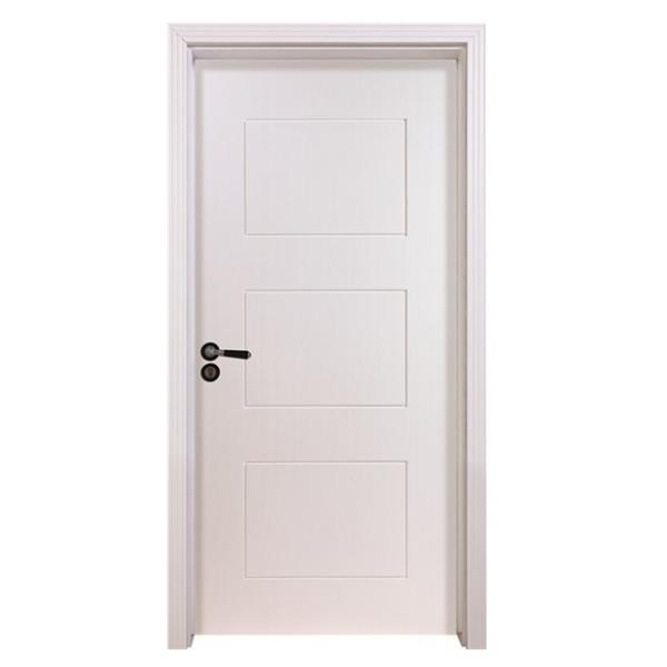 Le design moderne et élégant de la porte creuse en composite bois-plastique (WPC) s'harmonise avec divers styles d'intérieur