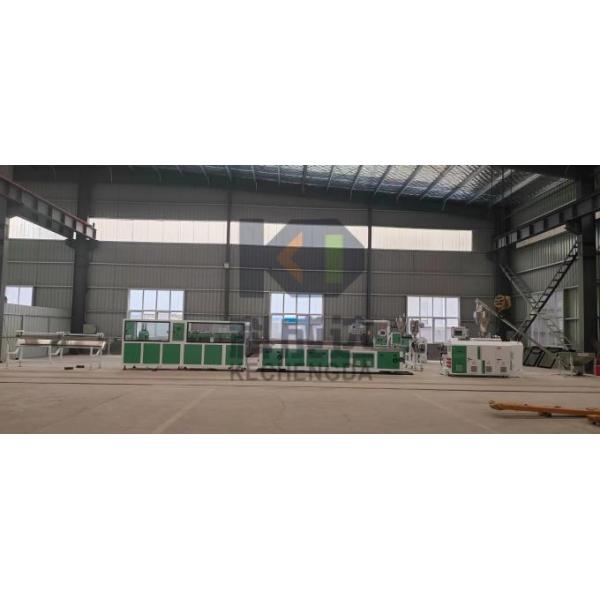 Линия производства PE деревянных пластиковых профилей WPC наружная напольная машина Линия экструзирования деревянных пластиковых пластиковых пластинок