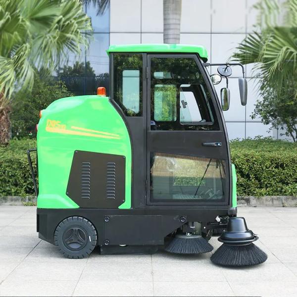 DQS19C 74.8 inch clean width Fully-enclosed Ride-on Floor Sweeper