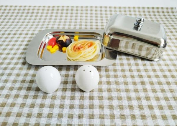 Ceramic Seasoning Shakers Salt Pepper Shaker Set By Cemaric