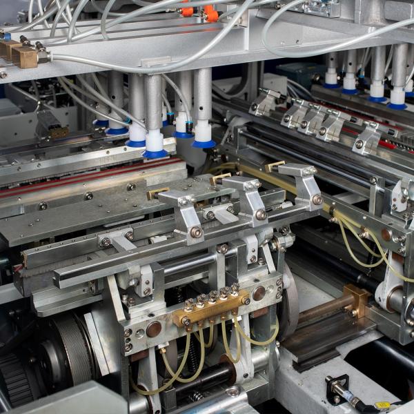 Case Making Machine with Cover Material Thickness 0.1-0.3mm and High Speed