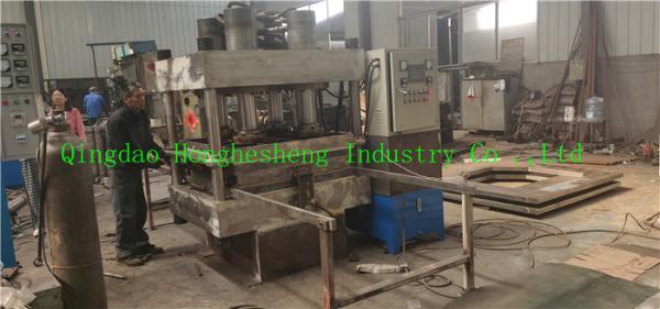 CE ISO Certified 200t Rubber Tile Making Machine For Brick Vulcanizing