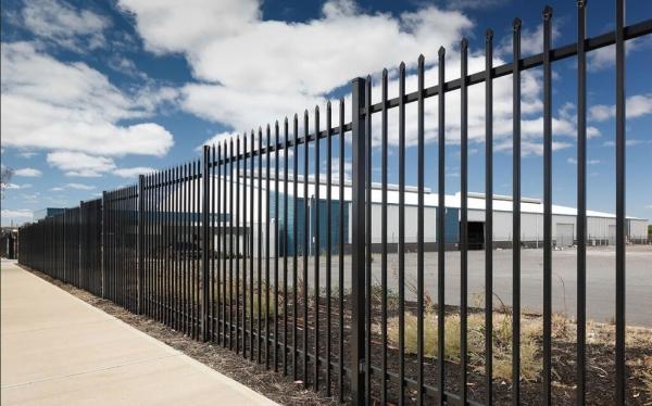 High quality galvanized garrison steel picket fence for sale/manufacture price