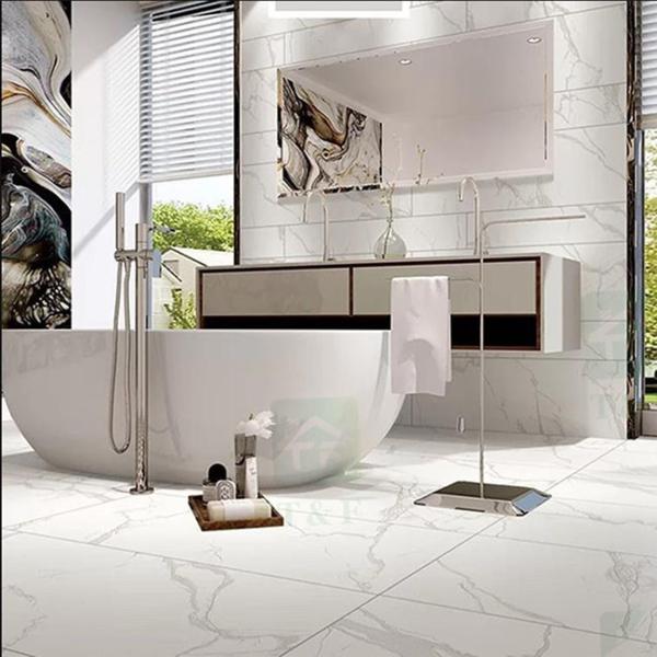 Telhas de assoalho lustrosas altas da porcelana do olhar de mármore branco 60x60cm anti - sujando