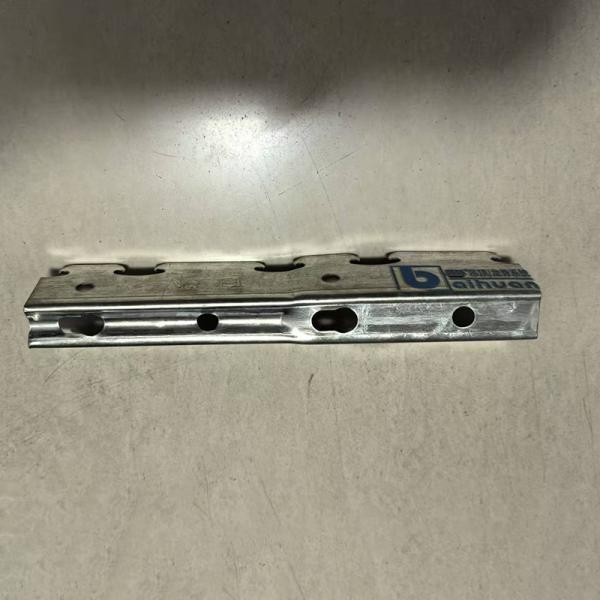 Non Combustible Fire Resistance Drywall Metal Studs And Tracks For Welding Or Screwing Installation Method