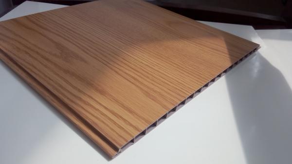 Panneaux de mur faux en plastique en stratifié d'UPvc avec le grain en bois