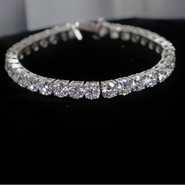 Customizable 18K Gold Diamond Bracelet IGI GIA Lab Grown Diamond for Engagement Wedding or Banquets Fine Jewelry