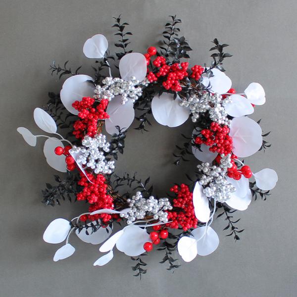Plush Cloth and Plastic Christmas Pinecone Wreath for Outdoor Christmas Decorations