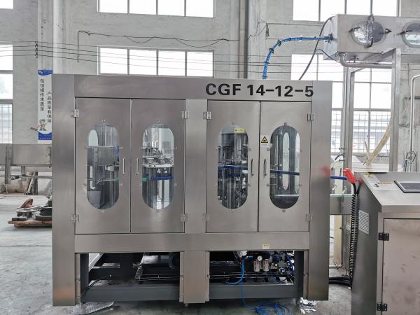 Hygienic 2500ml PET Mineral Water Bottle Plant Automatic Level Control