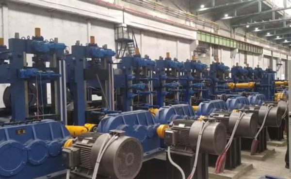 300x300x16mm Galvanized Steel Square Pipe High Frequency Welded Pipe Mill