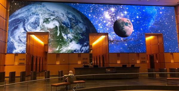 2K 4K 8K UHD Indoor Led Display Screen P0.9 P1.2 P1.5 P1.8 Backup Signal