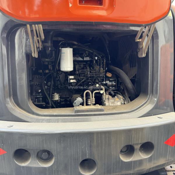 Originale Hitachi ZX68USR Excavateur 6380kg Caterpillar Mini Digger ZX60 Excavateur d'occasion