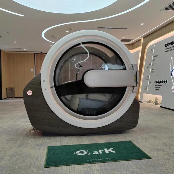 A câmara Hyperbaric do cuidado da beleza ostenta a câmara Hyperbaric do oxigênio da casa da máquina da recuperação