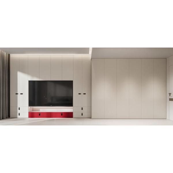 Acentos de color beige y rojo de acero inoxidable