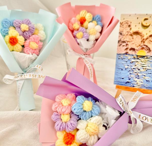 Knited Pile Flower Variety Handmade Mini Yarn Bouquet for Birthday Surprises