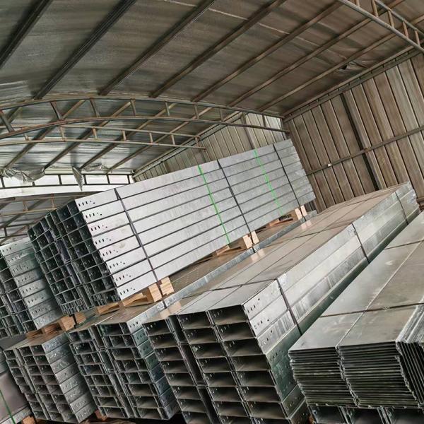 Cable Management And Ventilation Cable Tray Hot Dip Galvanized With Perforation Groove