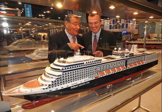 Luxury Koningsdam Cruise Ship Carbon Fibre Material For Home Office Table Decor