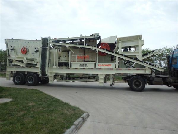(110-320TPH) Hard Rock Mobile Crushing Station Mobile Jaw Crusher  Portable Crushing Plant