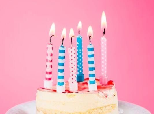 Spiral And White Dots Printable Birthday Candles With Holders For Cake Decorations