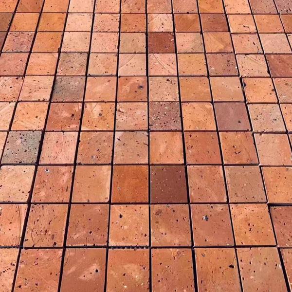壁に設置しやすい 網状の田舎のレンガ