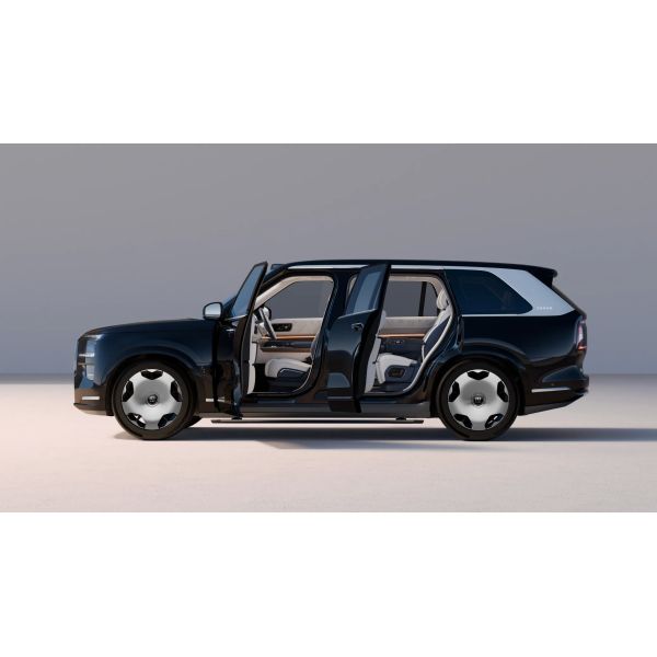 ZEEKR 9X Ultra-luxury PHEV SUV with 900V high-voltage platform, 1,030 kW tri-motor power, and 5,239 mm length