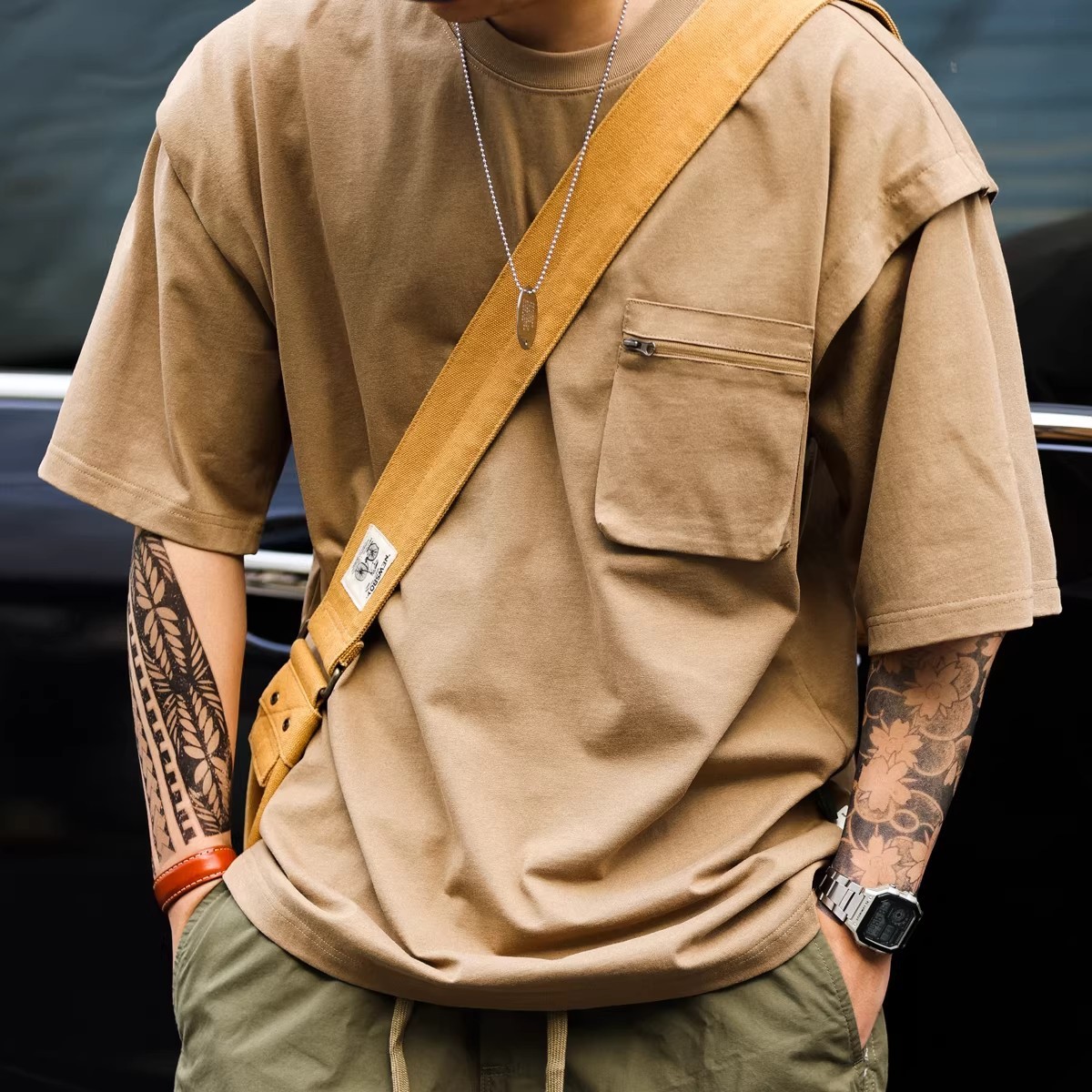 Men's Oversized Relaxed Fit T-Shirt with Soft Cotton Fabric and Functional Chest Pocket