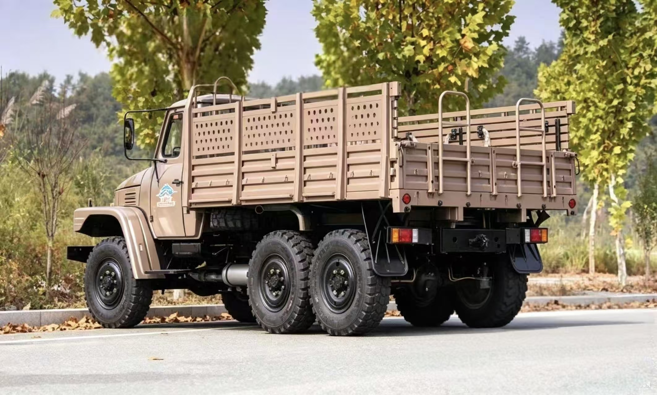 Dongfeng EQ2082 6x6 Off-road Cargo Truck, Champagne Color