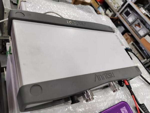1 MHz–43.5GHz USB Vector Network Analyzer ShockLine Series Anritsu MS46122B