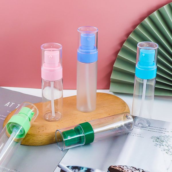 Refillable Fine-Mist PET Plastic Spray Bottles – Chemical Resistant Containers for Skincare & Branding