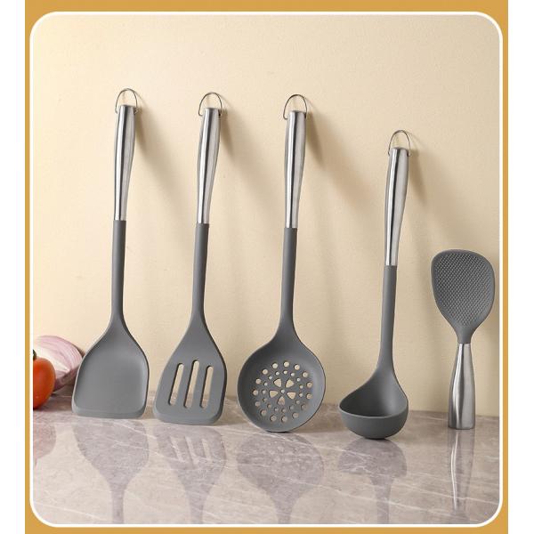 5Pcs Неприкасающиеся кухонные принадлежности Силиконовые кухонные принадлежности набор Силиконовые кухонные принадлежности Кухонные принадлежности Подарок с нержавеющей ручкой