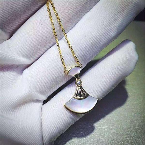 Real low price and high quality jewels18k gold white gold yellow gold rose gold Mosaic pearl female and diamond necklace