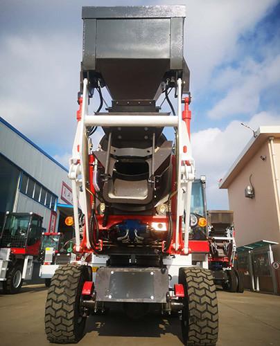 Small Mobile Concrete Mixing Plant 1.5M3 Concrete Mixer Truck Self Loading Type