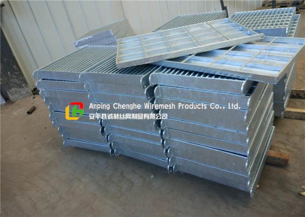 City Road Floor Forge Walkway Steel Grating , Metal Bar Grating Anti - Theft Design