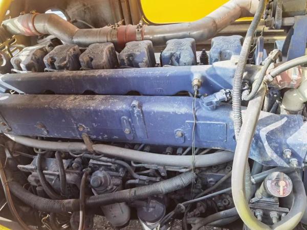 Used CRANE  SANY 80TON ZOOMLION 100ton 90ton  90% new,low hours,original brand