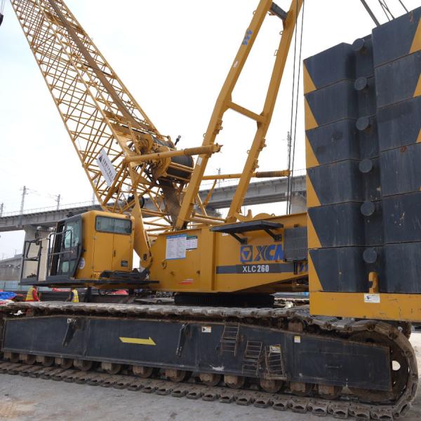 XLC260 Second Hand Crawler Cranes 260 Tons XCMG Crawler Crane