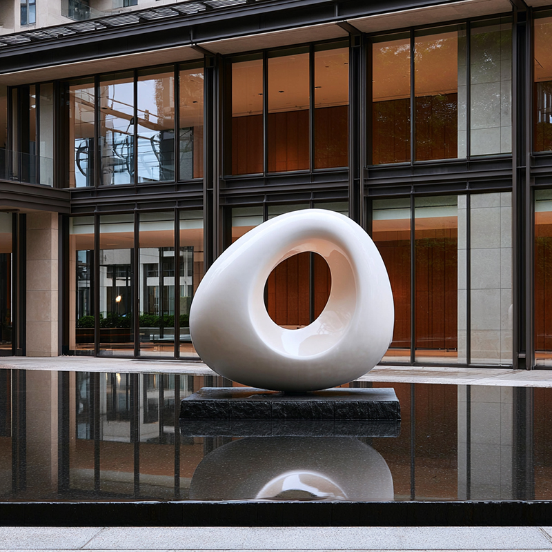 Outdoor White Abstract Metal Sculpture for Hotel Garden Landscape Art