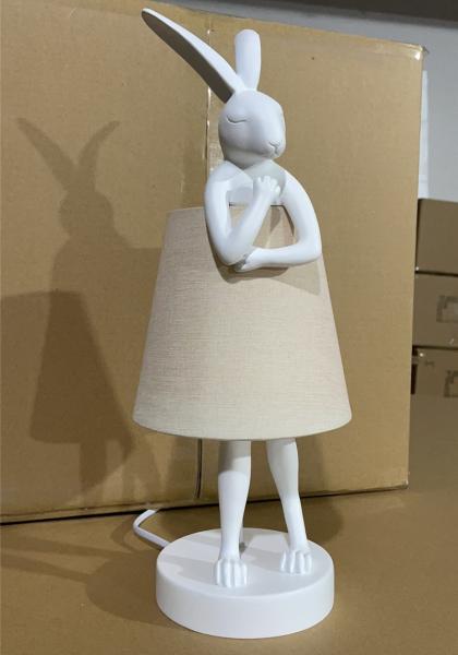 Modern Resin Table Lamp Nordic Creative Designer Rogue Rabbit Light（WH-MTB-267)