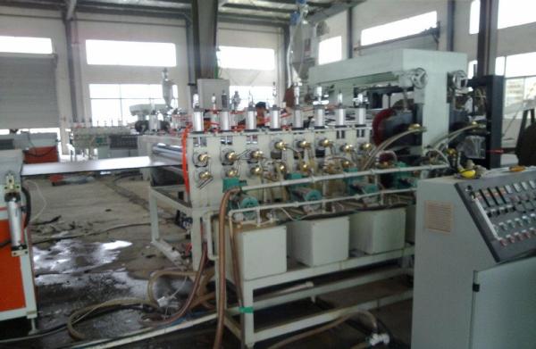 PVC WPC Foam Board Machine , Wood Plastic Double Screw Extruder