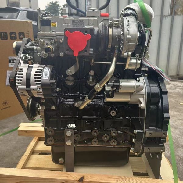 Powerful Perkins Diesel Engine 49.3kW 2800rpm Diesel Motor For 404D-22t