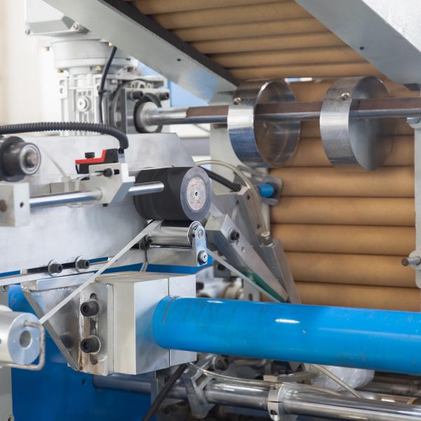 380V Voltage automatique de qualité de l'aluminium de la maison de la feuille de re-enroulement machine entièrement automatique