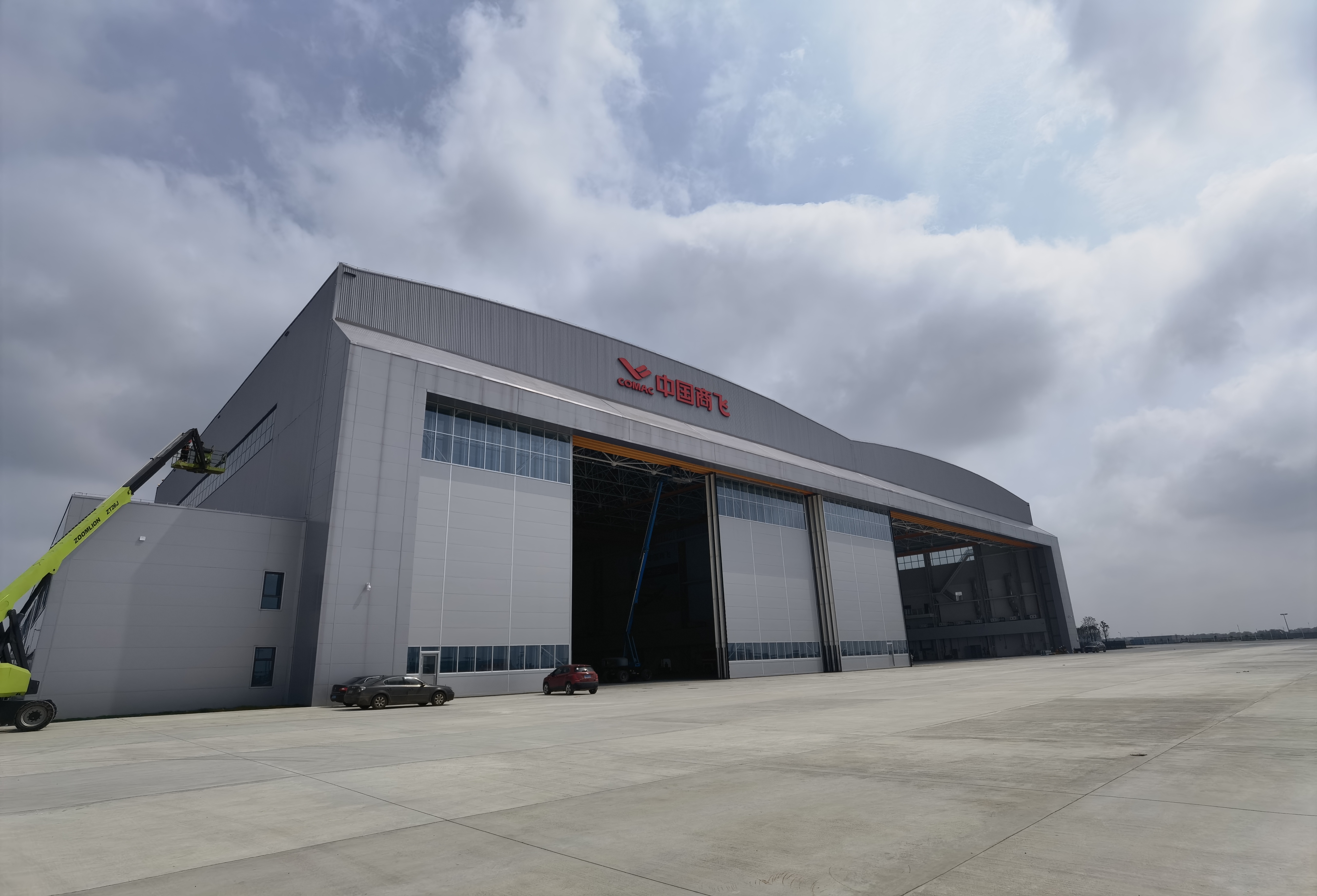 Truss‑type Steel Hangar Building Aircraft Storage Premise Roof Purlin System Large Custom Door Opening Pre‑fabricated Steel Members