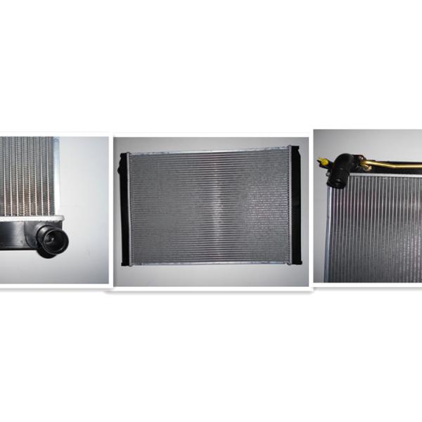 Engine Cooling System Toyota Car Radiator Replacement PA 675*478*26mm