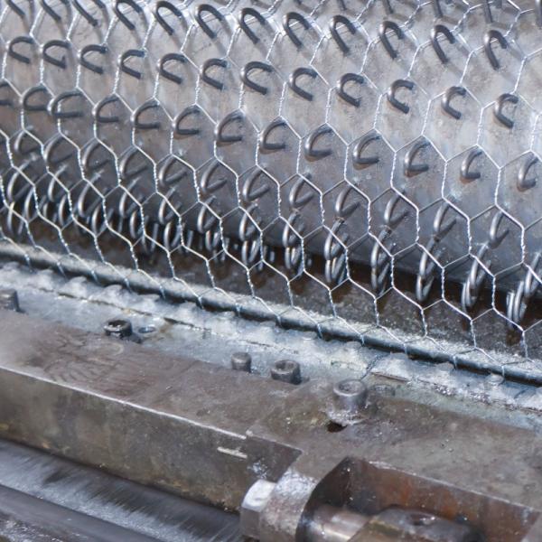 BWG21X3/4 Galvanized Hexagonal Wire Mesh Roll Chicken Net For For Chicken Coop