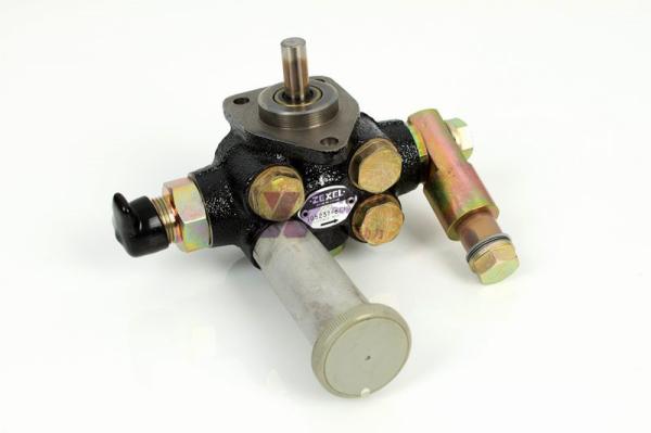 ISUZU truck engine 10PE1 hand pump, feed fuel pump 1-15750171-0  1157501710