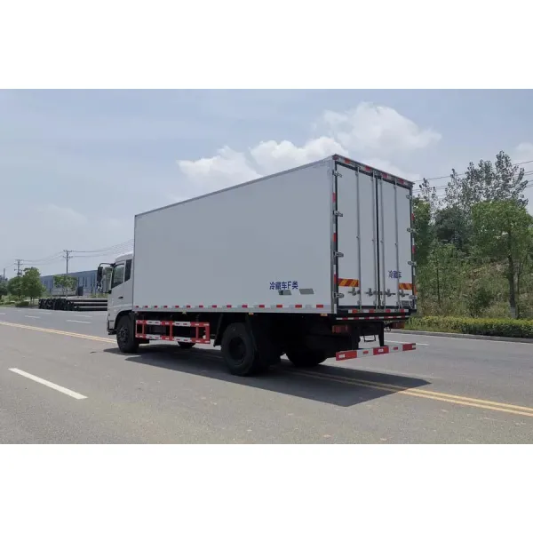 Dongfeng 6.5m/7.8m Refrigerated Food Transport Freezer Vehicle Refrigerator Van