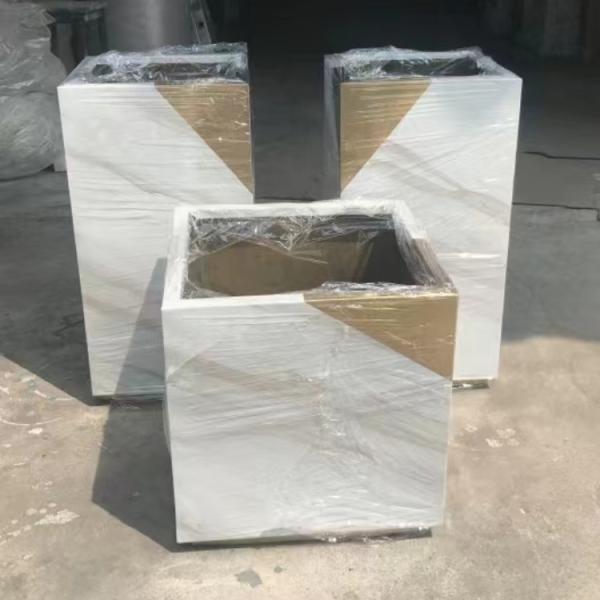 Цветочный горшок квадрата металла роскошного на открытом воздухе большого плантатора дерева большой