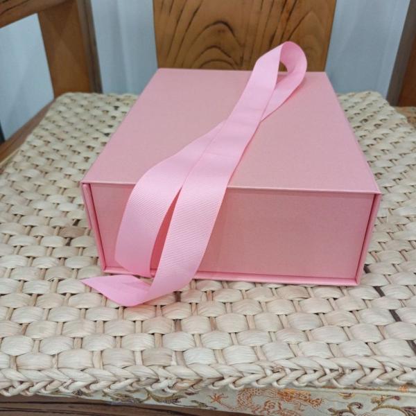 Cardboard Paperboard Gift Boxes Packaging Magnetic Gold Foil Folding Shipping Box