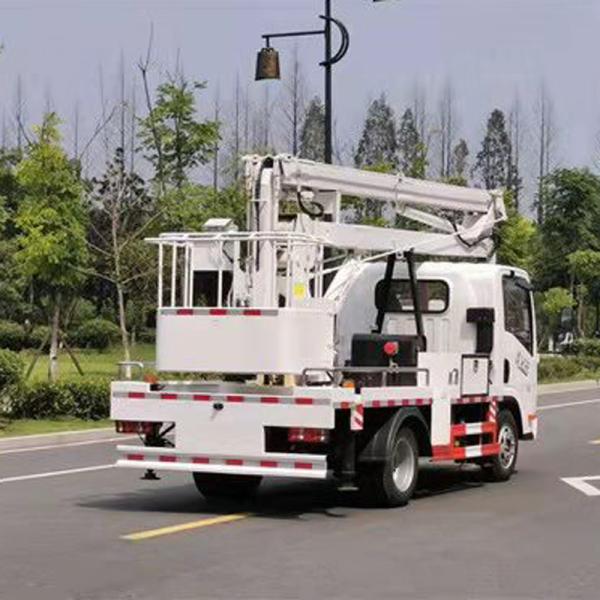 FAW Camión de trabajo aéreo con brazo plegable de una fila Operación de elevación alta Operación elevada