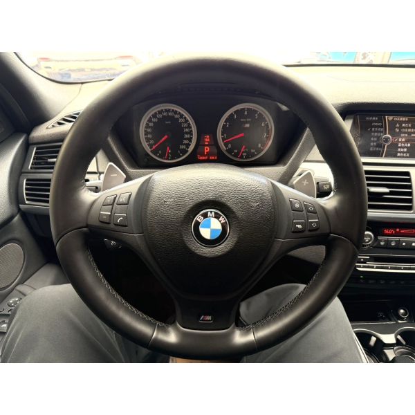 BMW X5 M Luxury SUV with 4.4T Automatic Transmission in Excellent Condition and 140,000 km Mileage