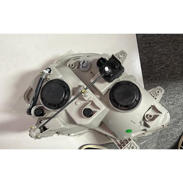 1985-2004 Year Dongfeng Truck Spare Parts LED Headlight Left for Indicator Efficiency